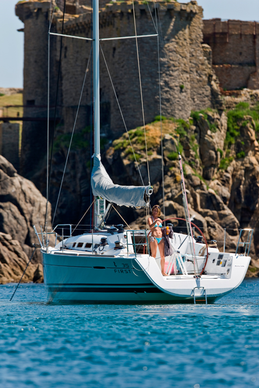 Regattayacht Charteryacht First 35 48